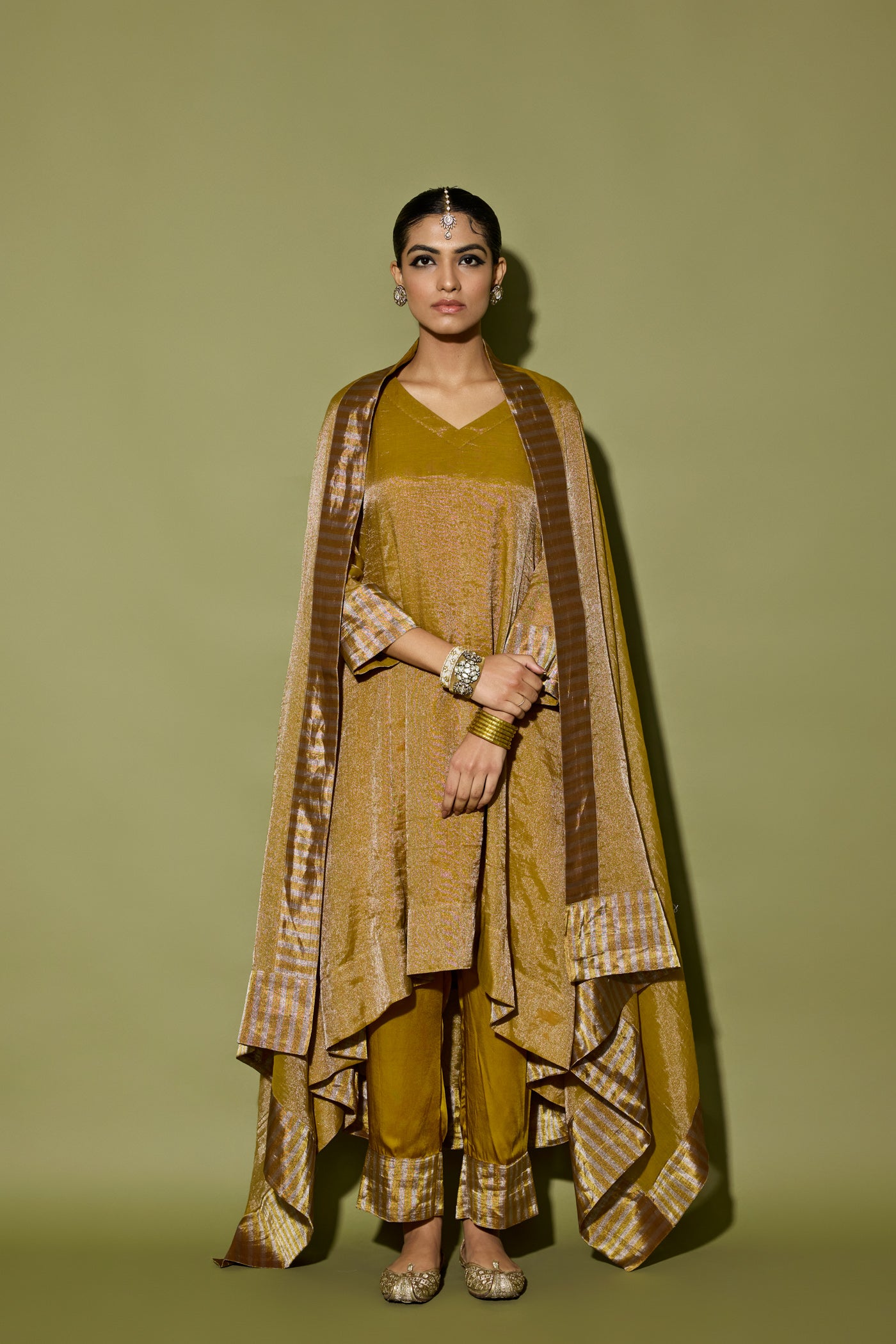 ASYMMETRICAL KURTA SET