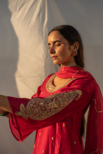 RED KURTA SET