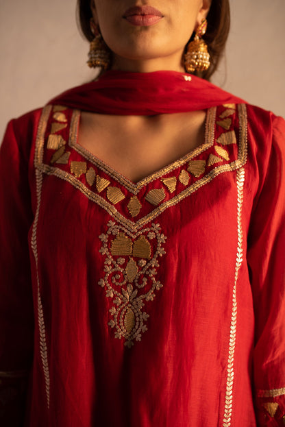 RED KURTA SET