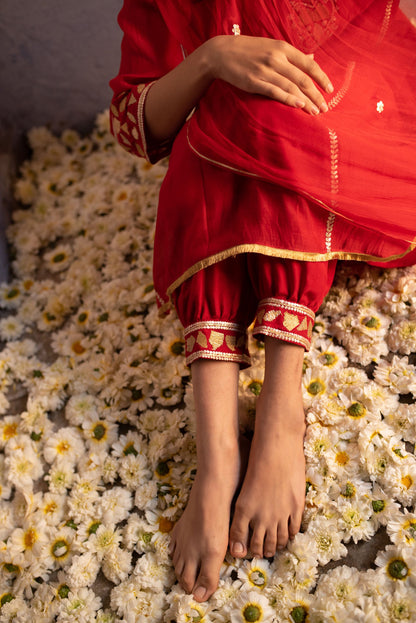 RED KURTA SET