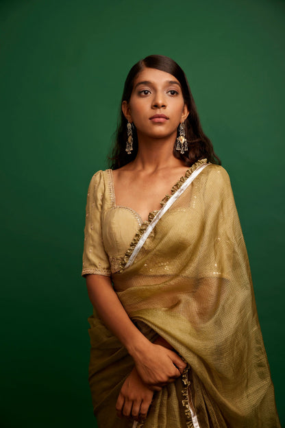 SAREE WITH BLOUSE AND BELT