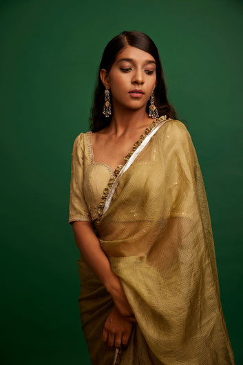 SAREE WITH BLOUSE AND BELT