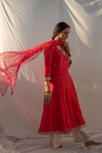 RED KURTA SET