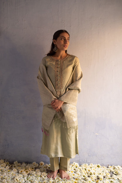 PISTA KURTA SET