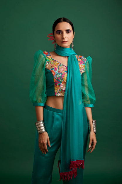 TURQUOISE AND RANI PINK