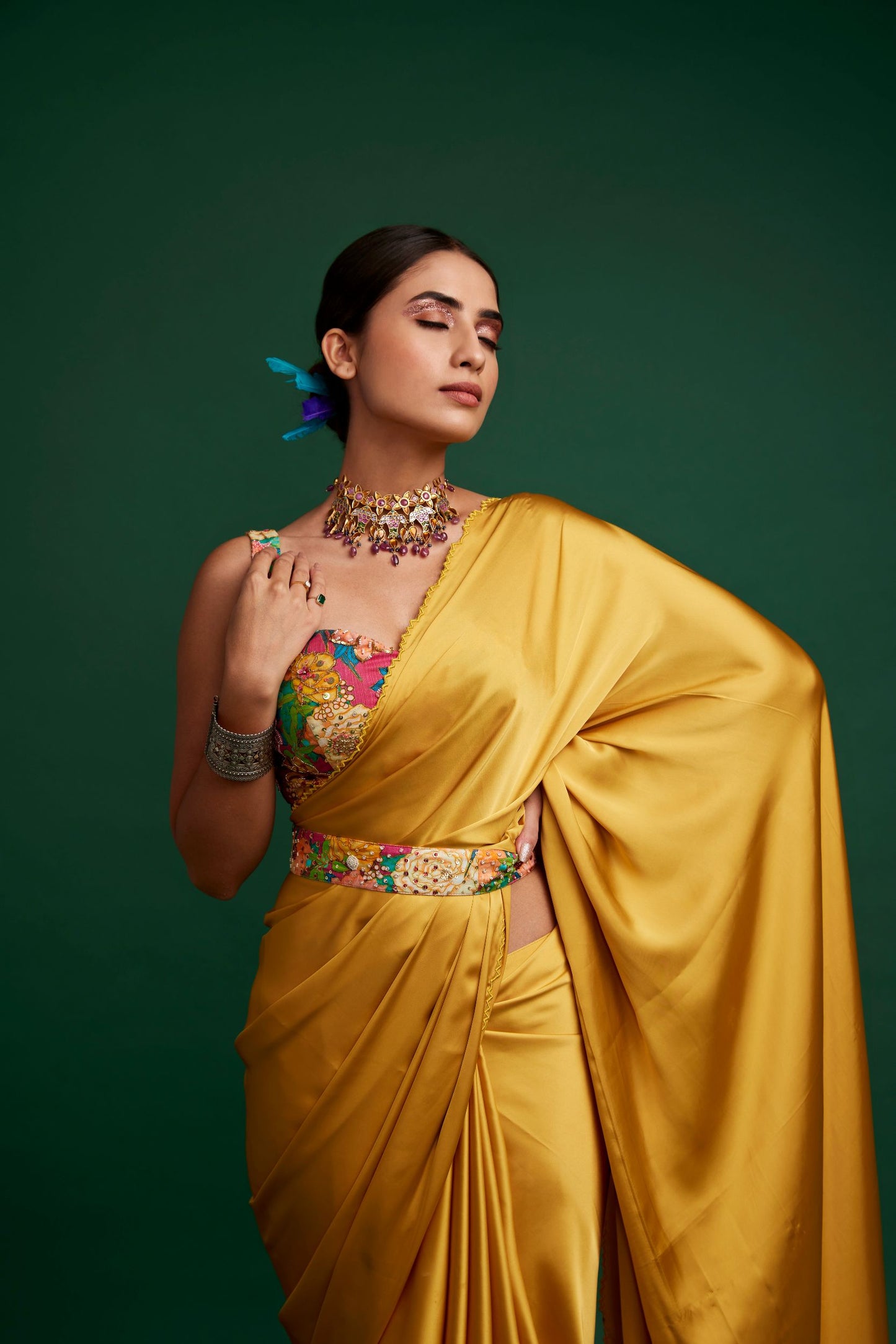 SAREE WITH BLOUSE AND BELT