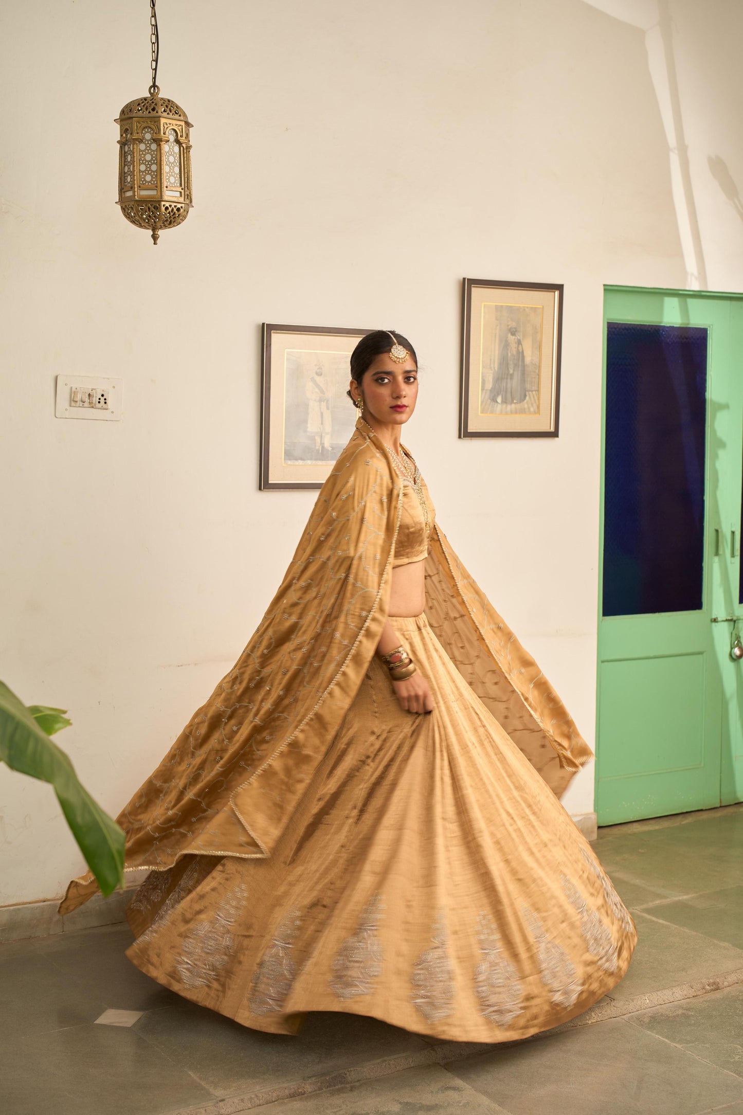 SUVARNA LEHENGA SET